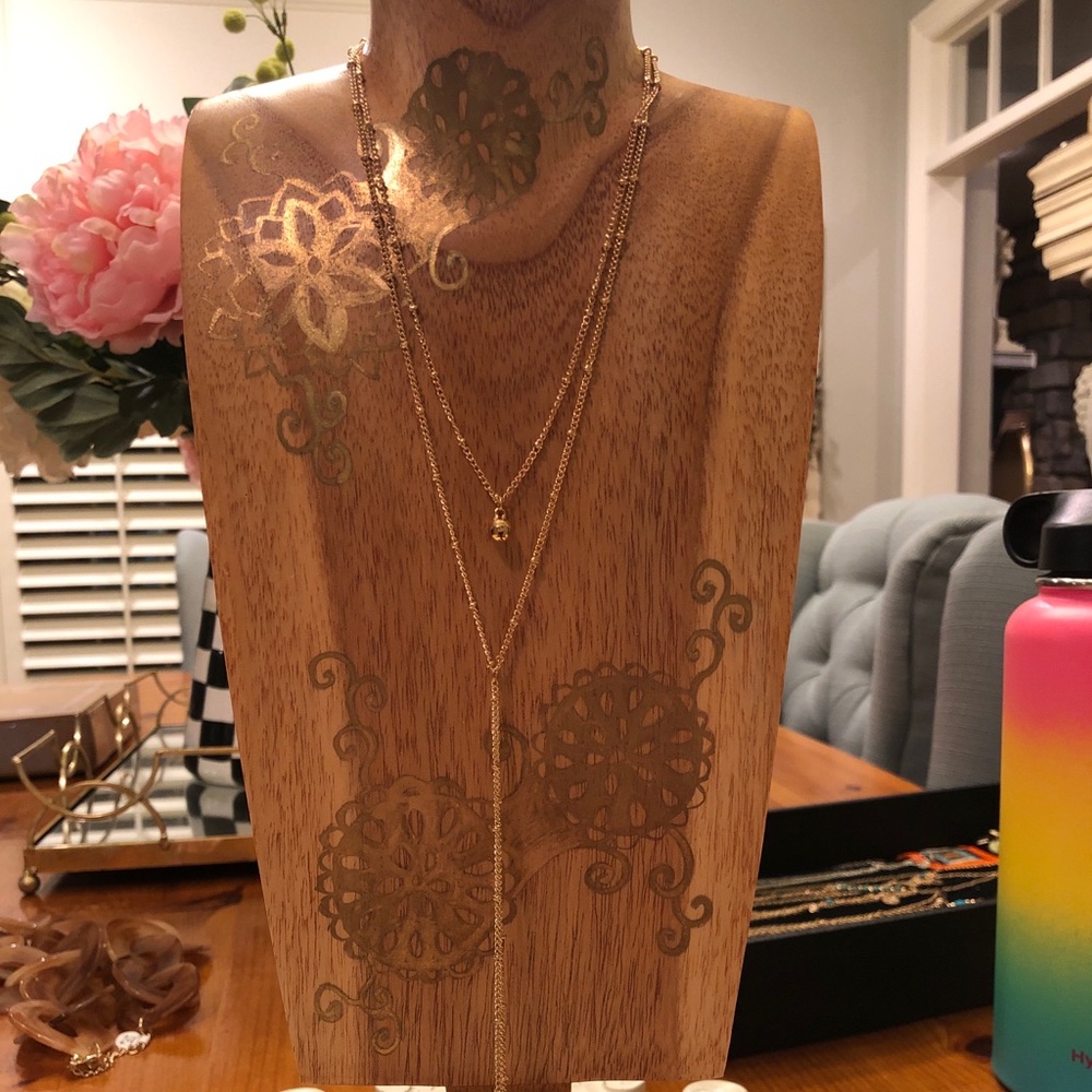 Boutique gold layered necklace